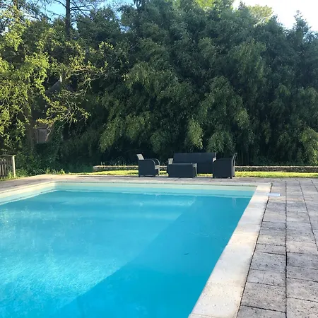 Chateau De La Mothe Bed and Breakfast Saint-Sulpice-en-Pareds