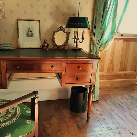 Chateau De La Mothe Bed and Breakfast