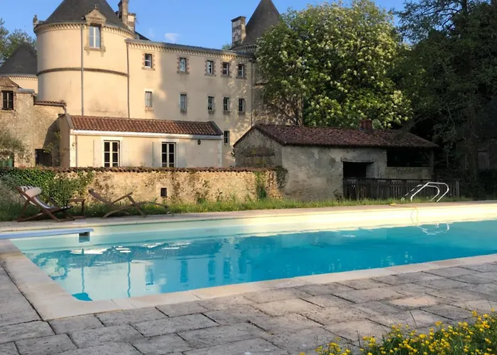 Chateau De La Mothe Bed & Breakfast Saint-Sulpice-en-Pareds