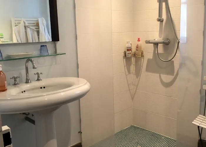 Chateau De La Mothe Bed & Breakfast