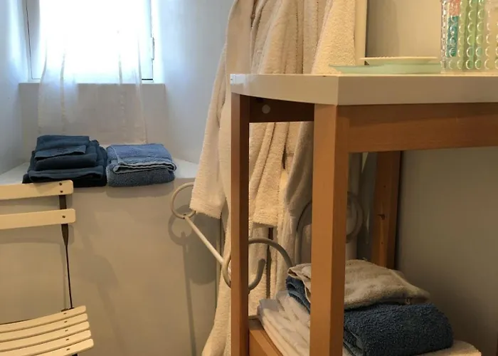 Chateau De La Mothe Bed & Breakfast 4*